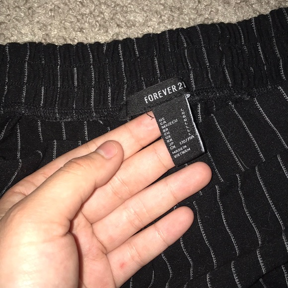 forever 21 black and white striped pants - Picture 4 of 4